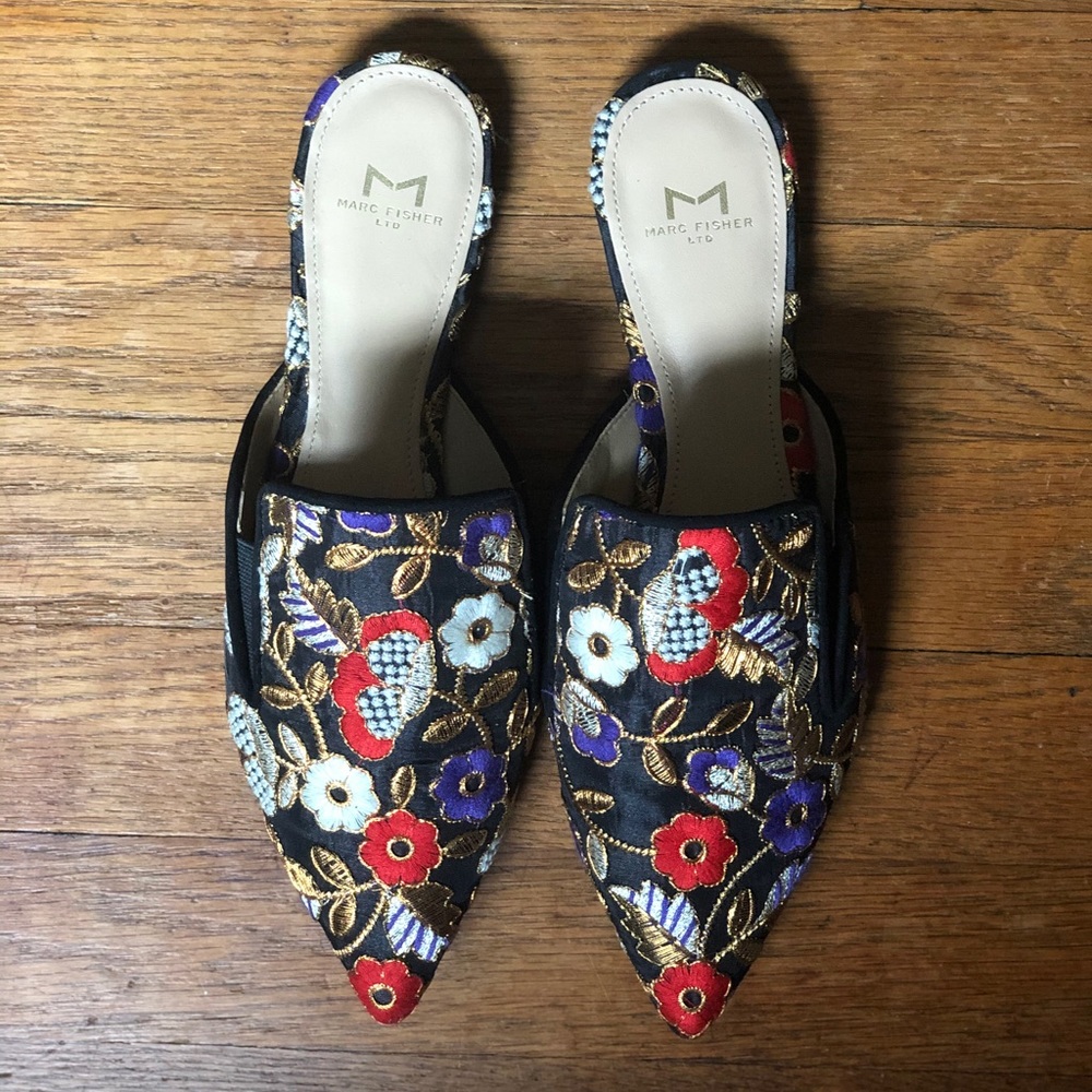 Marc Fisher Slides